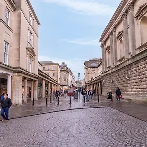 Apartment Pass The Keys Stunning 2 Bed Retreat In The Heart Of, Bath