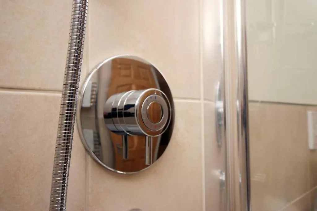 Beautiful 2 Bedroom Apartment In Central Bath 0*,  United Kingdom
